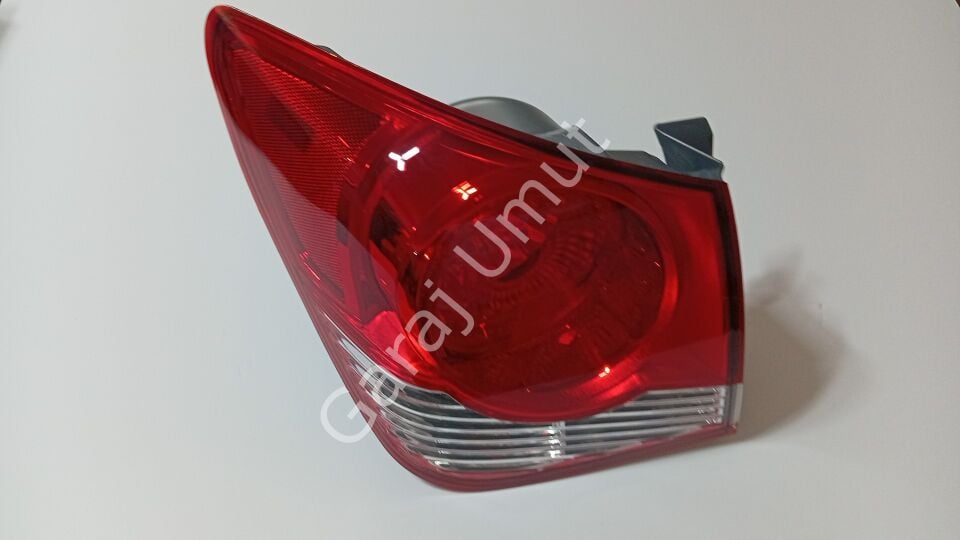 ARKA STOP LAMBASI DIŞ SOL CRUZE J300 SEDAN 2008 VE SONRASI 95965223