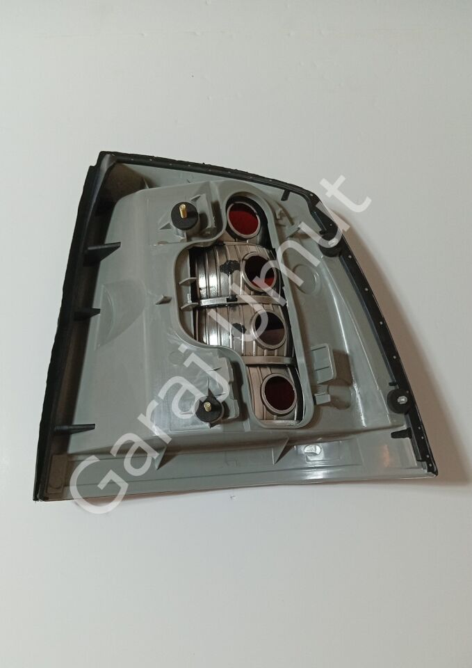 Arka Stop Lambası Sol Füme Astra G Hb 1998 Ve Sonrası 1222080