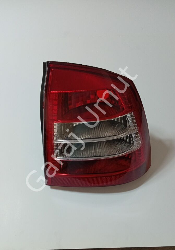 Arka Stop Lambası Sağ Kristal Astra G Sedan 1998 Ve Sonrası 6223026 9117441