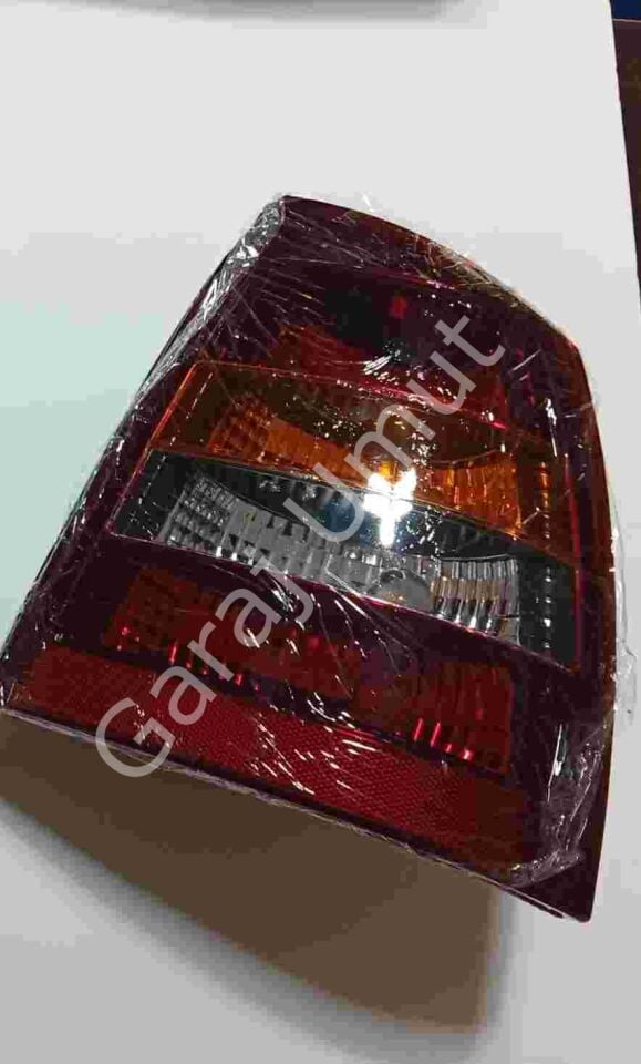 Arka Stop Lambası Sağ Füme Astra G Sedan 6223026
