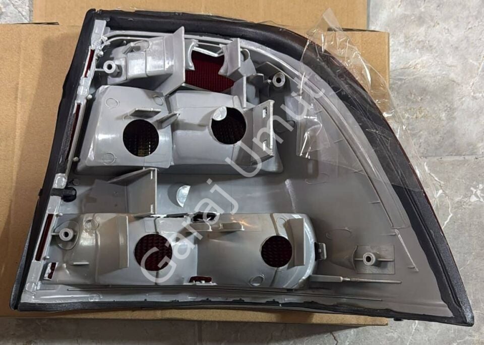 Arka Stop Lambası Sağ Vectra B 1999 Ve Sonrası 1223244