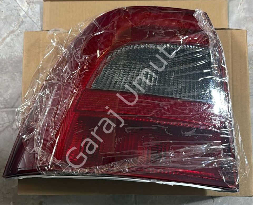 Arka Stop Lambası Sağ Vectra B 1999 Ve Sonrası 1223244
