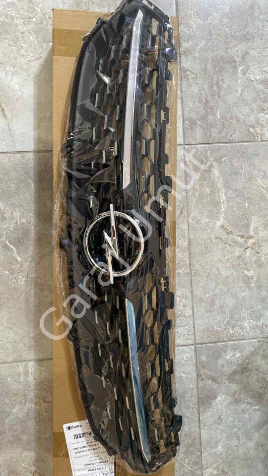 Ön Panjur Krom Logolu Set Corsa F 2020-2023  9829474180